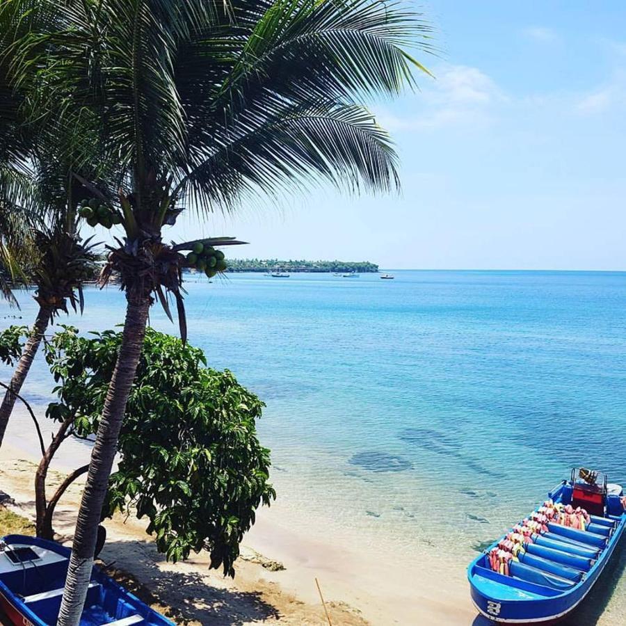 Las Palmeras Oceanview Hotel And Dive Center Литтл-Корн-Айленд Экстерьер фото